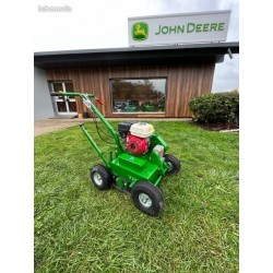 Scarificateur autotracté